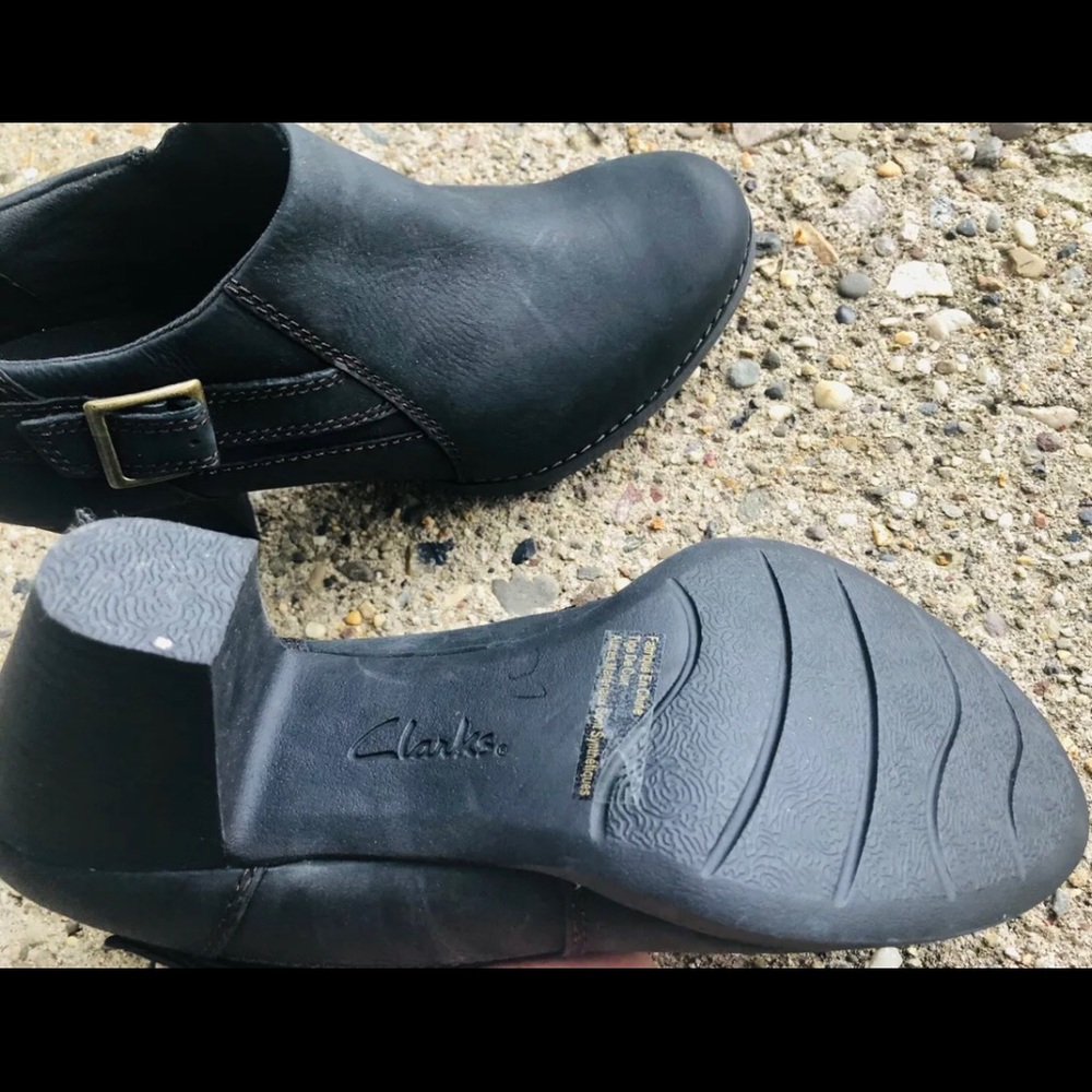 Clarks Ankle Boots 9.5 Charcoal Leather Side Zip - Picture 6 of 6
